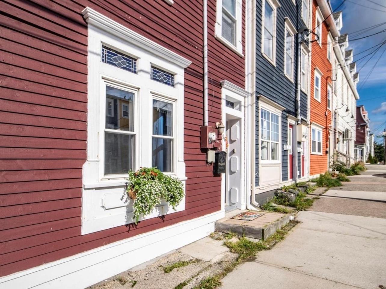 Historic Jelly Bean Row House, Walk To Signal Hill Villa St. John's Eksteriør billede